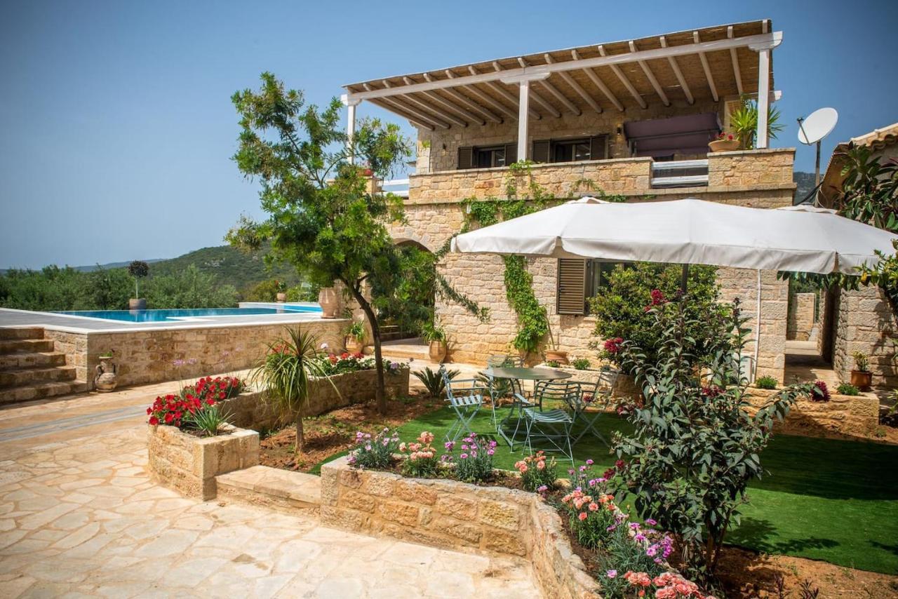 Magnificent, Authentic Private Villa And The Guest House Kardhamili Exteriör bild