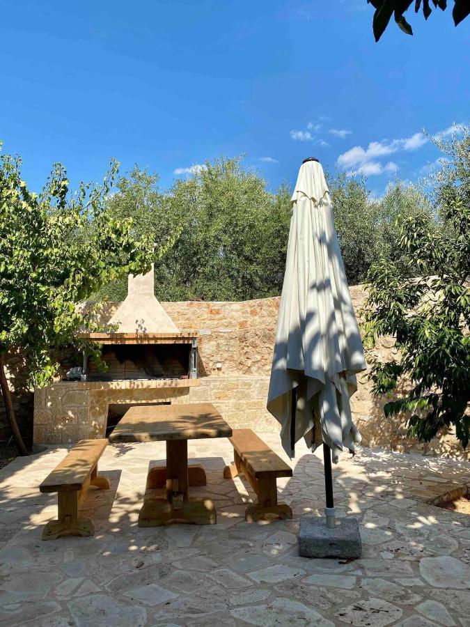 Magnificent, Authentic Private Villa And The Guest House Kardhamili Exteriör bild