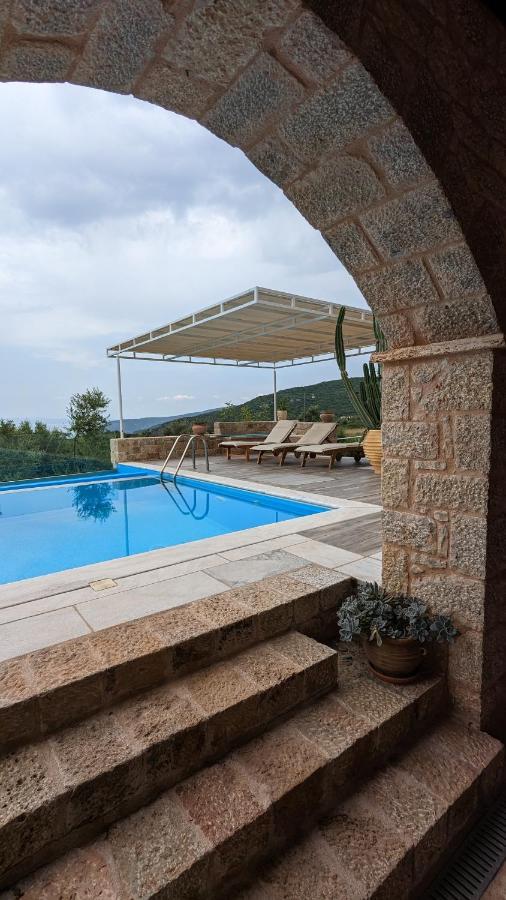 Magnificent, Authentic Private Villa And The Guest House Kardhamili Exteriör bild