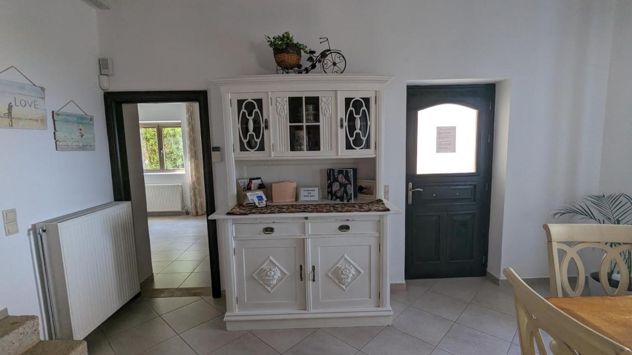 Magnificent, Authentic Private Villa And The Guest House Kardhamili Exteriör bild