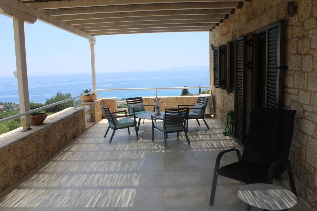 Magnificent, Authentic Private Villa And The Guest House Kardhamili Exteriör bild