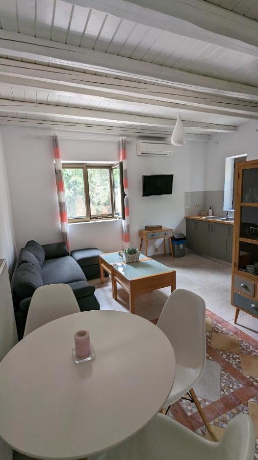 Magnificent, Authentic Private Villa And The Guest House Kardhamili Exteriör bild